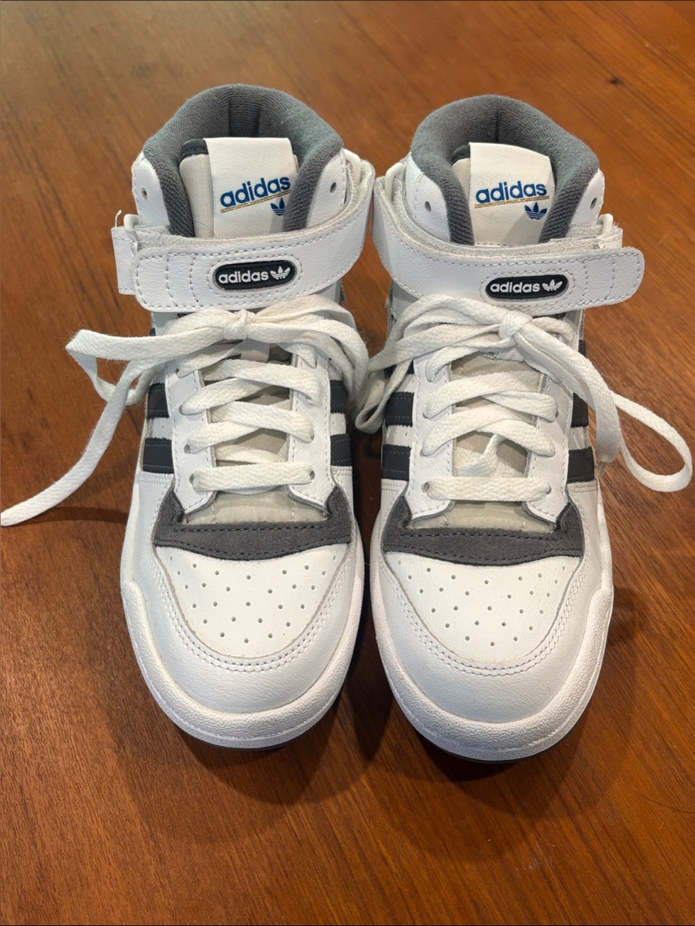 Adidas Kids High-Top Sneakers/Shoes. Size US 3.5. NWOT
